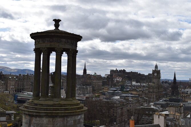 Edinburgh Old Town Private Self-Guided Tour - Mercat Cross and St Giles Cathedral: power, punishment, and myth