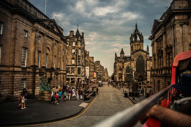 Edinburgh: Old Town's Highlights Walking Tour - William Wallace Statue, Scotland’s Independence Stories Made Personal