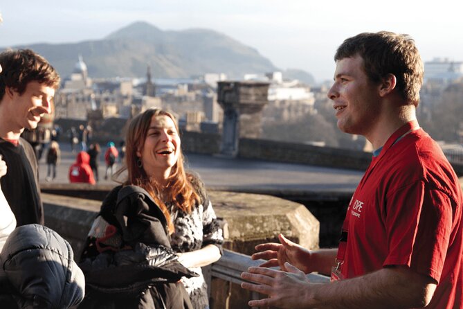 Edinburgh: Old Town's Highlights Walking Tour - Royal Mile Start at 130 High Street, Easy to Find and Easy to Love
