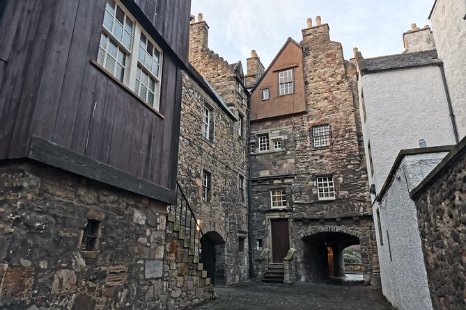 Edinburgh Outlander Self-Guided Private Tour - Key highlights at a glance