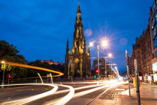 Edinburgh Photography Masterclass - Private Photography Lesson - Light painting and night street creativity
