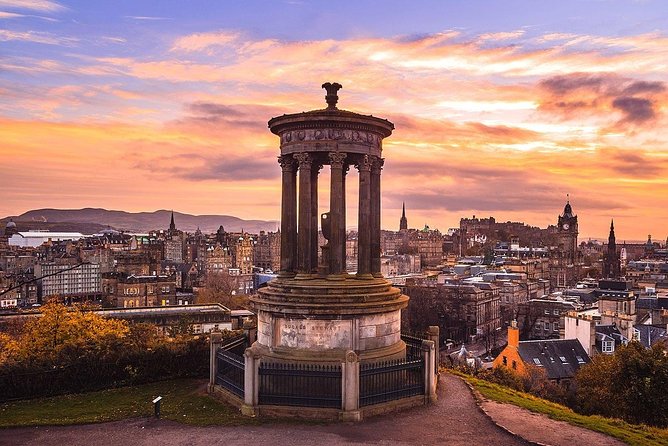 Edinburgh Private city tour - Edinburgh Castle ticket time: your schedule’s anchor stop