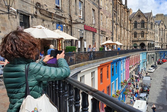 Edinburgh Private Walking Tour - Starting at St Giles Cathedral, where the stories set the tone