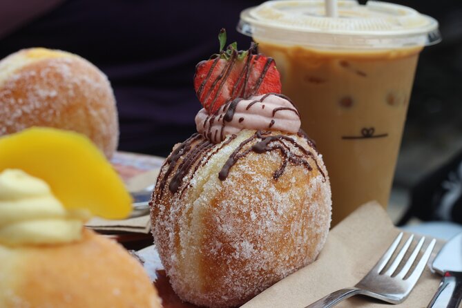 Edinburgh’s Donut & Pastry Experience with Underground Donut Tour - Victoria Street: the prettiest kind of walking break