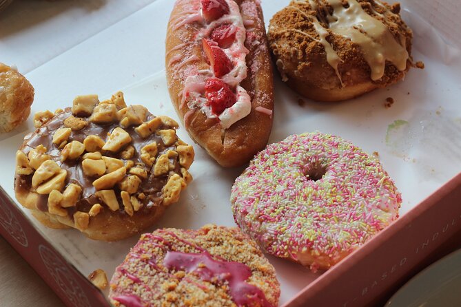 Edinburgh’s Donut & Pastry Experience with Underground Donut Tour - Where you start: Grassmarket Square and the Edinburgh Castle photo moment
