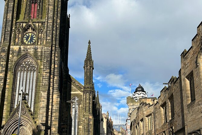 Edinburgh Shore Excursion: City Tour and Royal Yacht Britannia - Stop 2, Palace of Holyroodhouse: a quick window, not a full visit