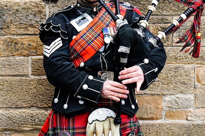 Edinburgh: Stirling Castle & Loch Lomond Private Luxury Day Tour - Guides make or break the day, and this one leans hard on storytelling
