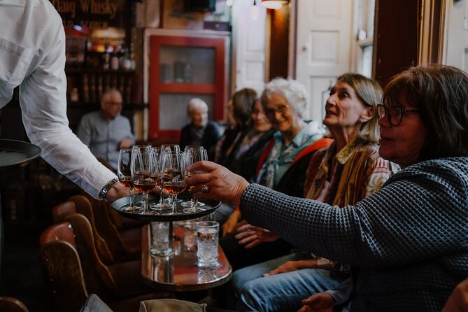 Edinburgh: Whisky Tasting with Storytelling in a Historic Pub - Key highlights you should know before you go