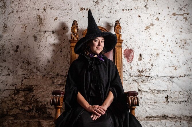 Edinburgh: Witches & Haunted History Walking Tour - Stop 6: Upper Bow and a birds-eye view with a warlock tale