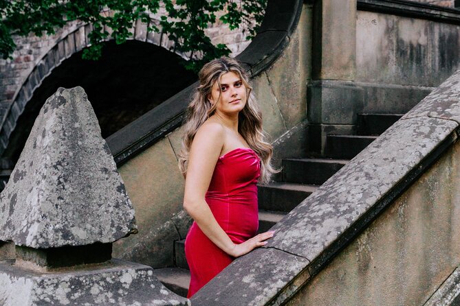 Elegant Professional Private Photoshoot Tour in Edinburgh - A private Edinburgh photo walk, planned for real photos
