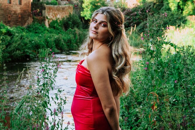 Elegant Professional Private Photoshoot Tour in Edinburgh - Follow the Water of Leith toward St Bernard’s Well and Circus Lane
