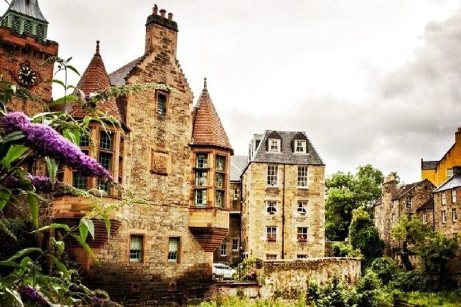 Enchanting Edinburgh: Half-Day Walking Tour with Local Guide - St Andrew Square and Charlotte Square: Georgian architecture with short, focused stops