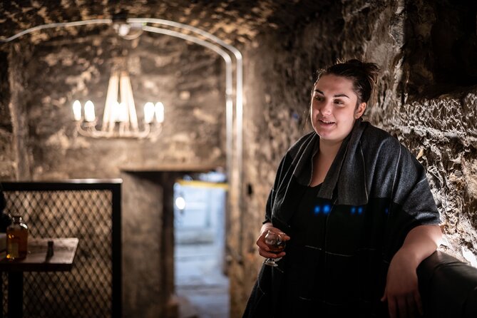 Evolution of Gin and Underground Gin Tasting in Edinburgh | 1hr - Why this Edinburgh gin hour feels like a story you can taste