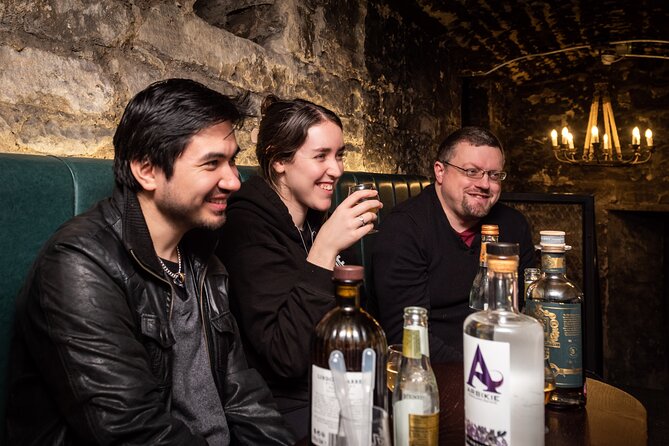 Evolution of Gin and Underground Gin Tasting in Edinburgh | 1hr - What happens during the hour, step by step
