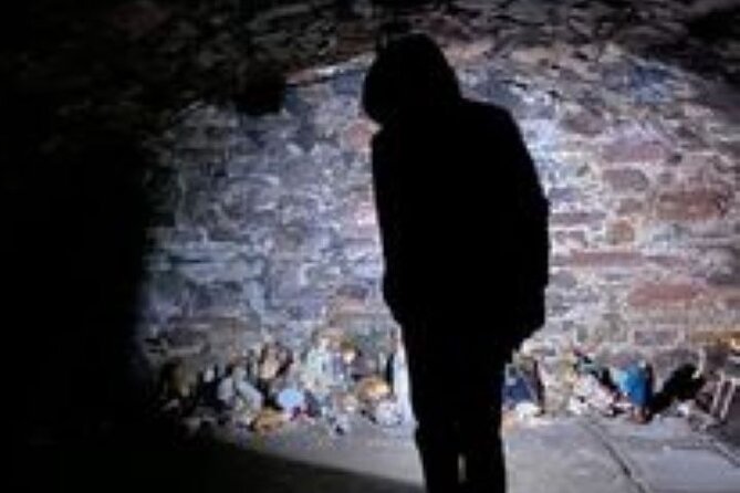 Extreme Paranormal Underground Ghost Tour in Edinburgh - Meeting at 124 High St: the late-night setup that changes everything