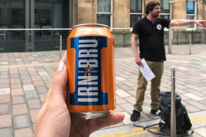 Gander Walking Tours in Glasgow - Duke of Wellington Statue and the Cone Tradition You Can’t Unsee