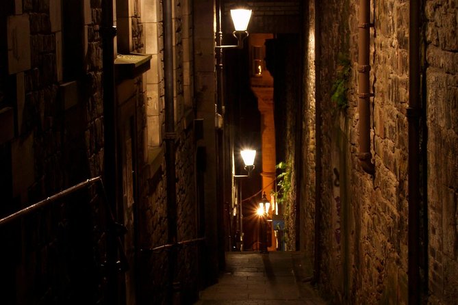 Ghosts, Mysteries, and Witches Tour - Meeting at Loch Ness Discovery Centre, then ending at Greyfriars