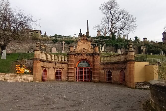 Glasgow Private Self-Guided Tour - Following Glasgow murals the right way: from walls to meaning
