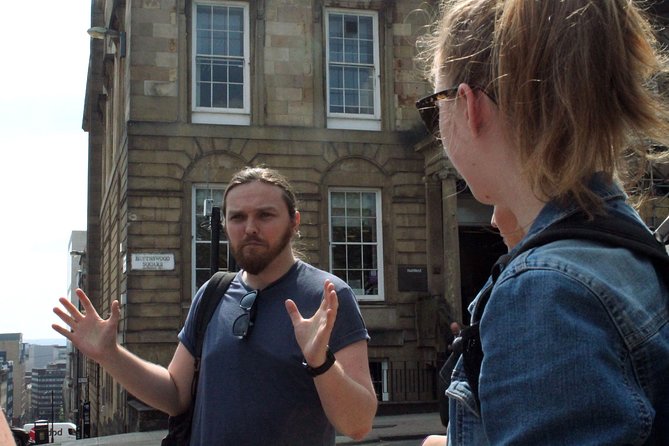 Glasgow: Pubs & History Walking Tour with Beer Tasting - Price and what you actually get in 2 hours
