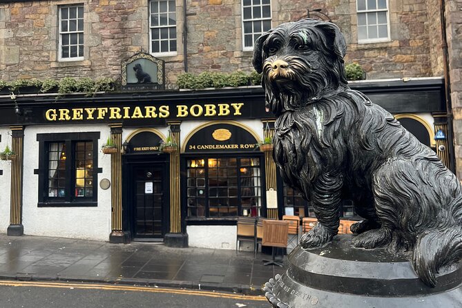 Greyfriars Walking Tour 90 Minutes Book the best! - The oldest grave (from 1561): how burial practices changed