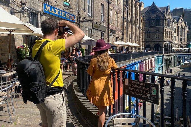 Guided 60-Minute Photography and sightseeing Tour in Edinburgh - Crowd management, pacing, and the walking reality