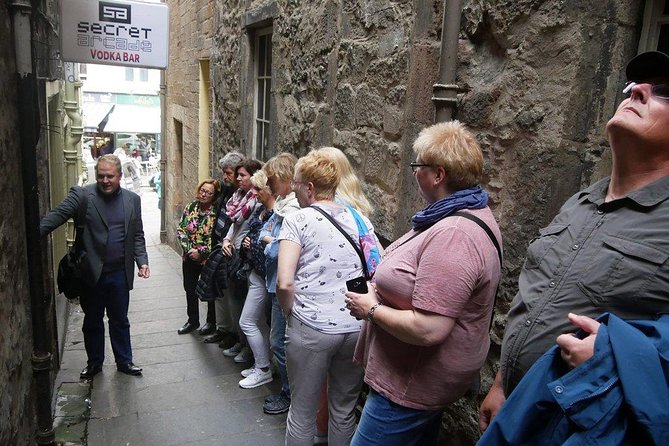 Guided Edinburgh Private Walking Tour - Royal Mile with an actual plan, not a stampede