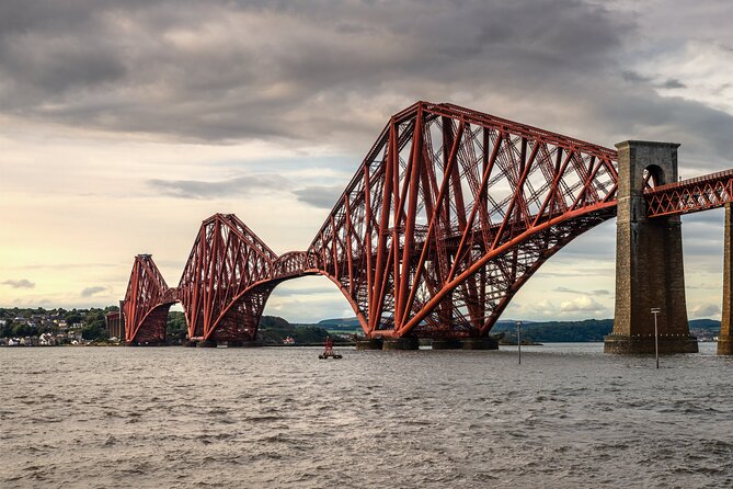 Hairy Coos & Highland Views: A Short Day Escape from Edinburgh - Kelpies and Stirling views: the royal Scotland intro