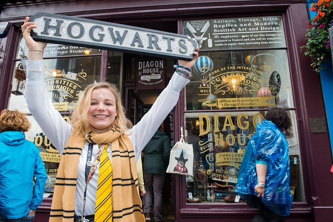 Harry Potter Tour & Edinburgh Castle Visit - Waverley Station Viewpoint, the Train Thread Through the Wizarding World