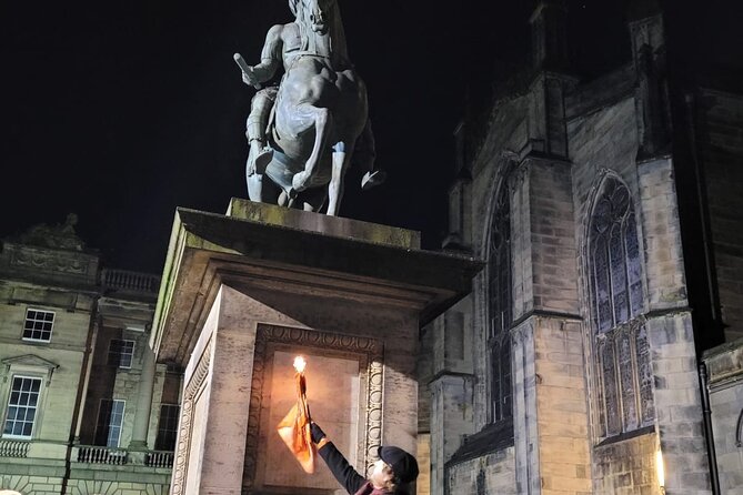 Haunted Histories walking Tour - Stop 6: Greyfriars Kirkyard and the 20-Minute Graveyard Moment