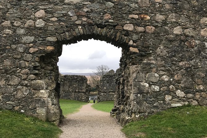 Highlands + Glencoe + Loch Ness Private Tour - Loch Ness Nessie hunt with a 38 km photo plan
