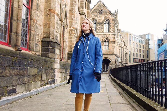 Highlights from Edinburgh’s Old Town: A Self-Guided Audio Tour - Royal Scottish Academy launch: where the tour starts and the app gets explained