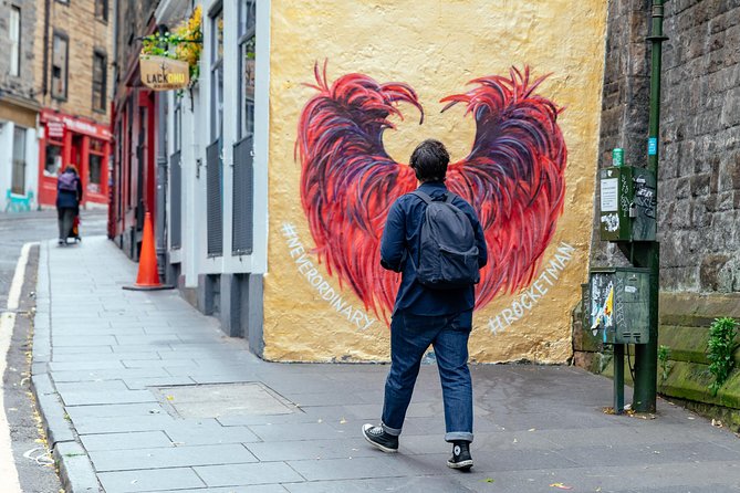 Highlights & Hidden Gems With Locals: Best of Edinburgh Private Tour - The included local drink or tasting: a small moment that lands