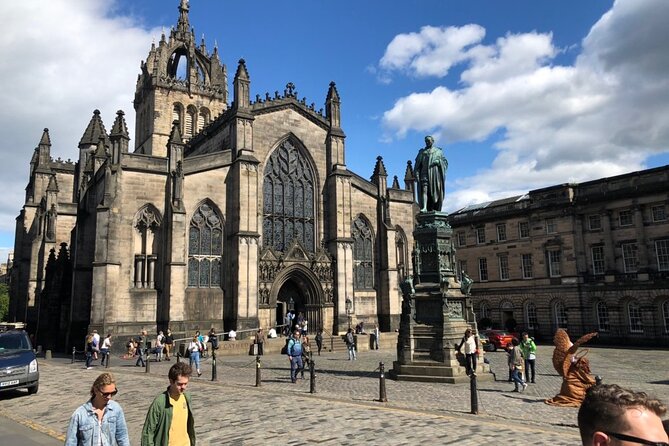 Historic Edinburgh and Rosslyn Chapel Full-Day Private Tour in a Premium Minivan - The Royal Mile to Holyroodhouse by Minivan