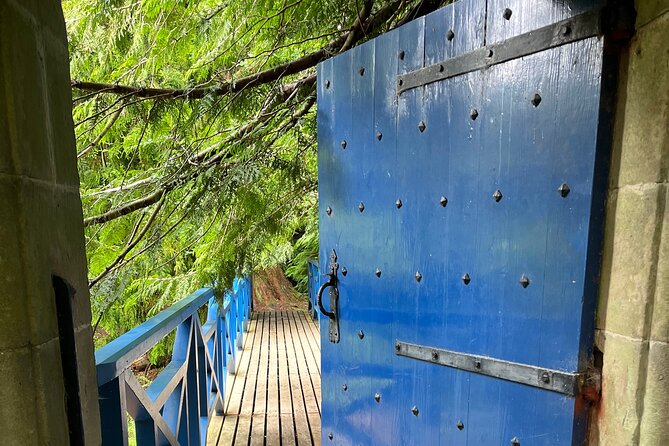 Invergordon Private Tour: Fort George, Cawdor Castle & Loch Ness - Getting picked up: cruise port access and the shuttle reality