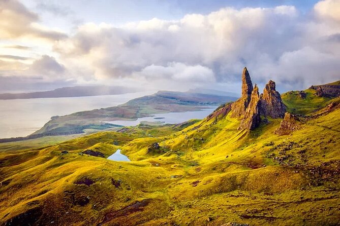 Isle Of Skye Tour - Portree Harbour for real-life breaks: food, gifts, and breathing room