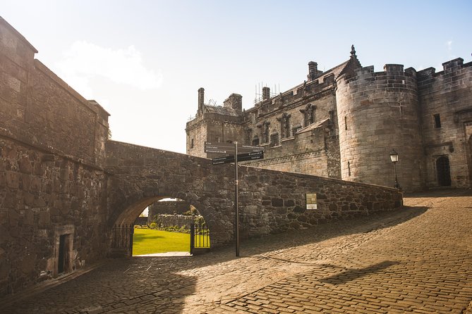 Loch Lomond, Kelpies & Stirling Castle Tour Including Admission - Loch Lomond and The Trossachs National Park: The Views and the Timing
