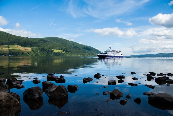 Loch Ness 1-Hour Cruise with Urquhart Castle Views - The Loch Ness portion: sonar Nessie spotting and great photo rhythm