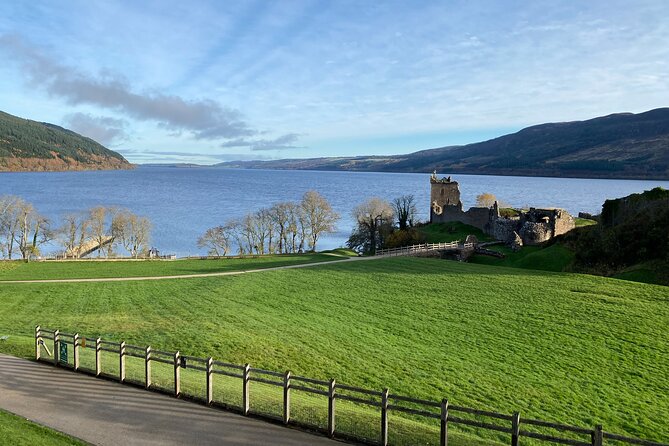 Loch Ness,cawdor castle,inverness,Culloden battlefield,& more from invergordon - Loch Ness and Urquhart Castle: romantic ruins with deep-water drama