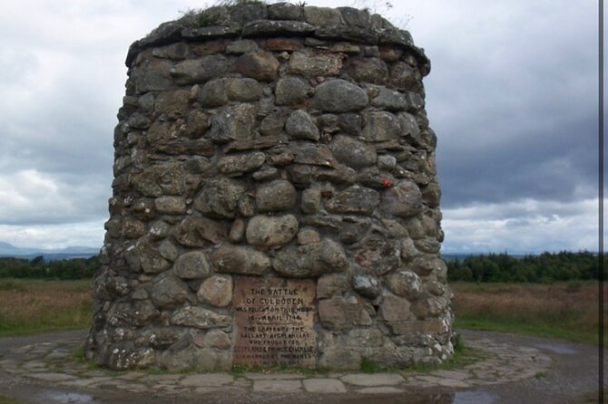 Loch Ness, Culloden, Clava and whisky/gin tour from Inverness. - Clava Cairns: ancient stones, quick timing, and an Outlander connection
