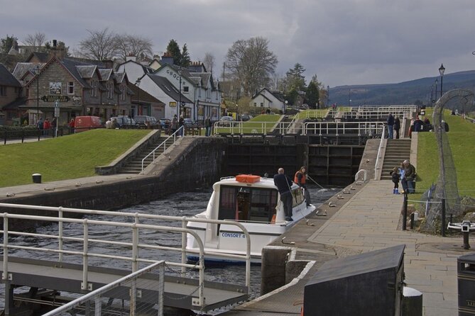 Loch Ness, Glencoe & Highland Small-Group Day Tour from Edinburgh - Callander Stop: A Highland Town Reset Before Glencoe