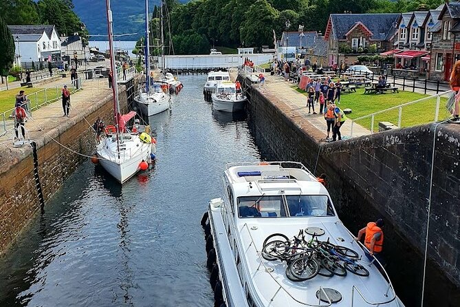 Loch Ness , Heilan Coos ,Great Glen , Fort William and Glencoe - The Loch Ness Area Stops: Fort Augustus, Highland Cows, and the Seven Heads Well