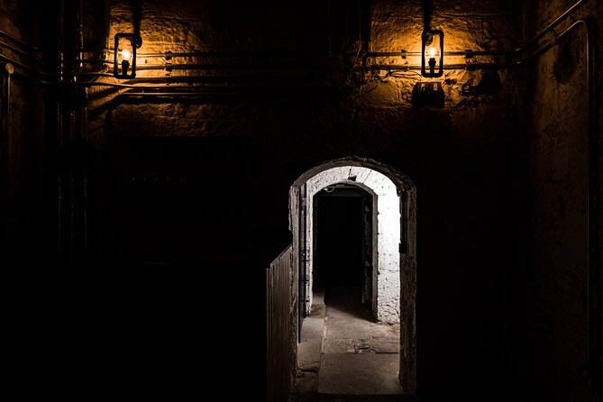 Luxury Whisky Tasting in Edinburgh's Underground Vaults | 90min - From John’s Coffee House to the vault room, your 90 minutes in sequence
