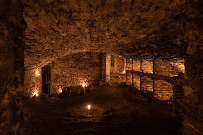Multi-Sensory Haunted Underground Vaults Tour in Edinburgh - Guides and Storytelling Styles, From Steph to Shannon
