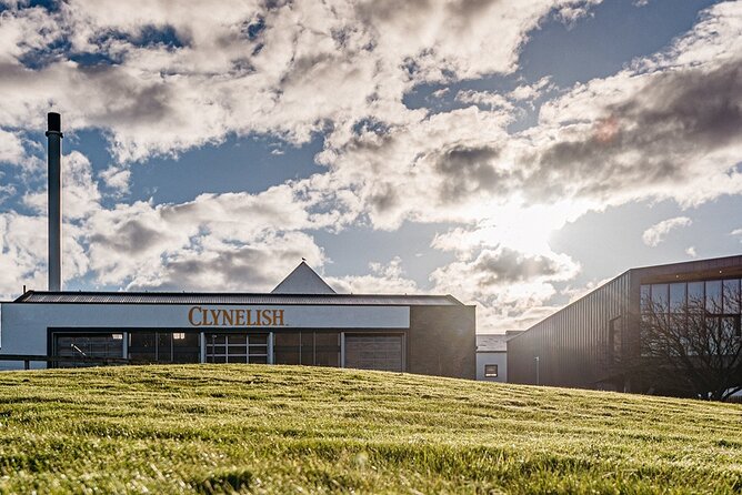 North Whisky Tour: To Highland Malt Whisky Trail +Dunrobin Castle - Price and logistics: how the $554.77 group cost adds up