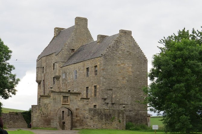 Outlander Adventure Day Tour from Glasgow Including Admissions - Doune Castle and the Real Castle Leoch