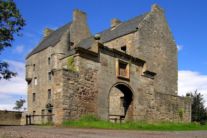 Outlander Day Tour - Stop 1, Blackness Castle: Fort William energy in about an hour