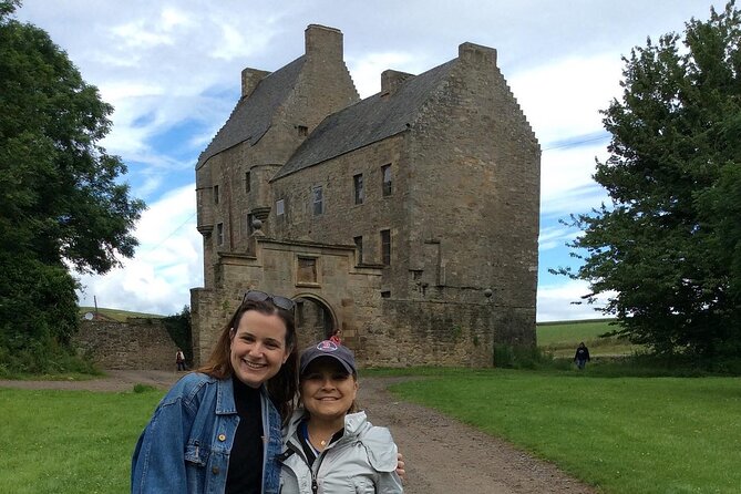 Outlander Day Tour from Glasgow - Enter Glasgow at 9:00 am, then go see Scotland the movie way