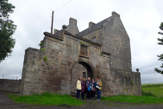 Outlander Day Tour from Glasgow - Blackness Castle: Fort William on screen, stone ship in real life