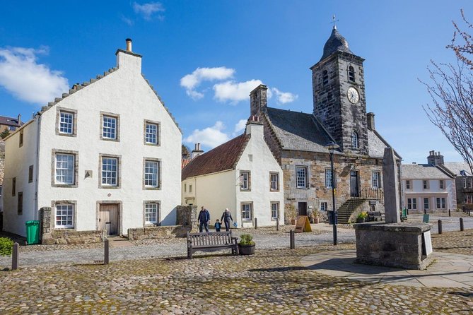 Outlander Film Locations Day Trip from Edinburgh - Stop 1: Midhope Castle, Lallybroch in real life
