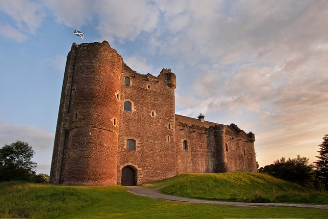 Outlander locations experience, Private Tour in a premium Minivan - Why this Outlander filming-sites drive from Edinburgh works